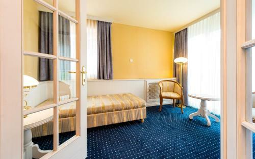 Traumhotel ...liebes Rot-fl�h