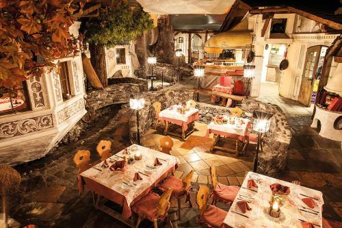 Traumhotel ...liebes Rot-fl�h