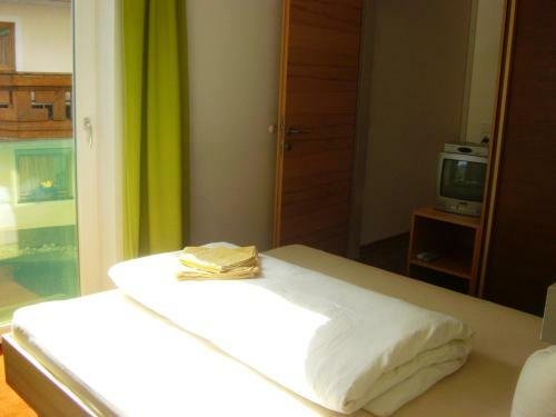Almandin Apartments