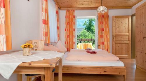 Hostal G�stehaus Lutschounig
