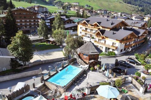 Hotel Alpine Palace
