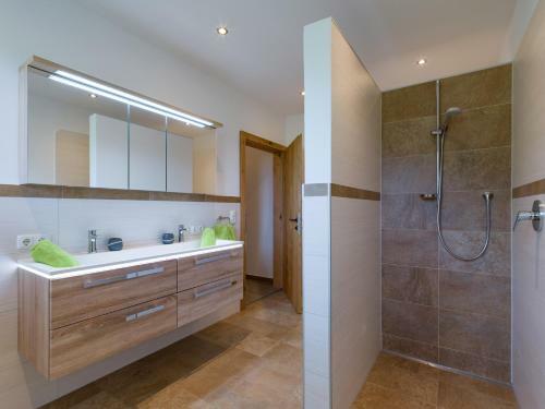 Haus Leo