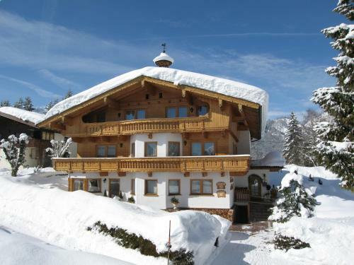 Hostal Landhaus Achental