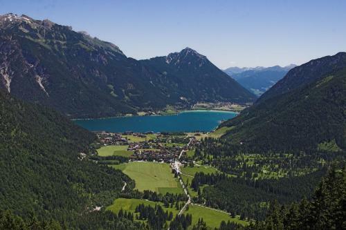 Hostal Landhaus Achental