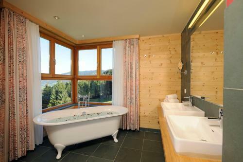Holzhotel Forsthofalm