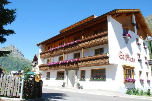 Hostal Apart Garni St Martin