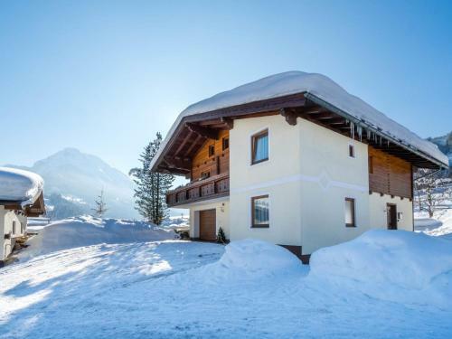 Spacious Apartment In Kleinarl Near Ski Lift