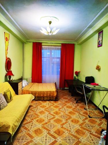 Room In Apartment Kirova 1