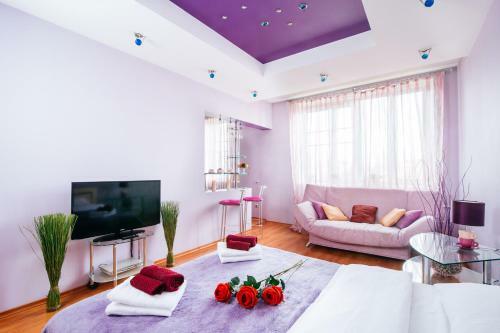 Studio Apartment On Nezavisimosti Square