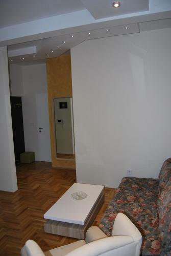 Apartment Nikirent