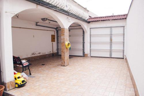 Hostal Buba Guesthouse