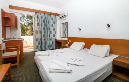Hotel Achousa Apartments