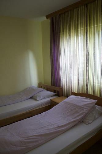 Hostal Guest House ?obi?