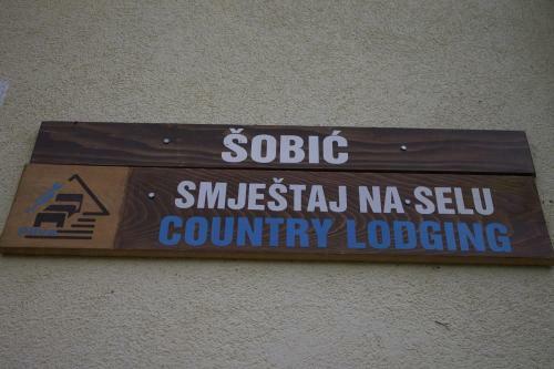 Hostal Guest House ?obi?