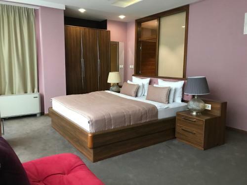 Hotel R