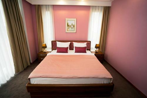 Hotel R