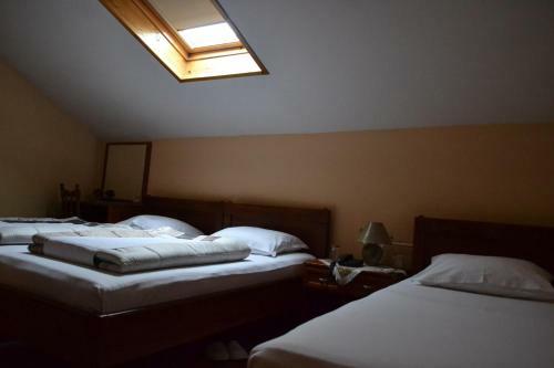 Hostal Ada Hotel