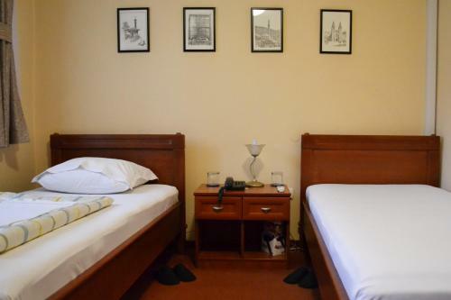 Hostal Ada Hotel