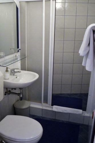 Hostal Ada Hotel