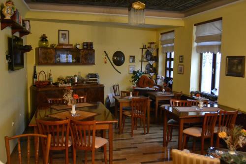 Hostal Ada Hotel