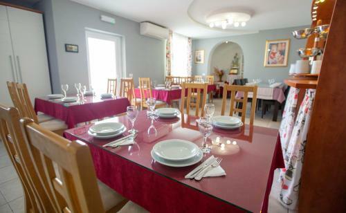Hostal Pansion Boris