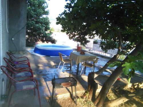 Hostal Apartman Carine