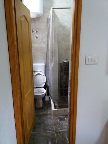 Hostal Apartman Carine