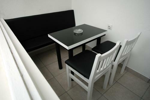 Apartment Adel