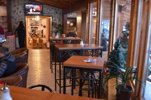Hotel Dva Javora