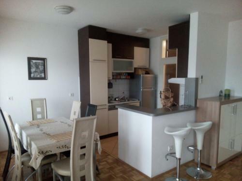 Apartment Condor