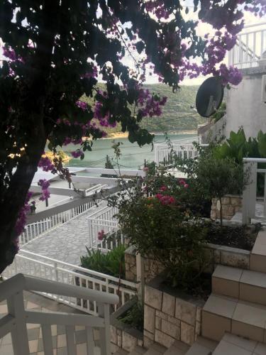 Apartmani Borna
