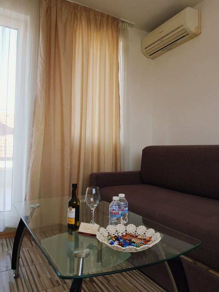 Guest Apartments Salena