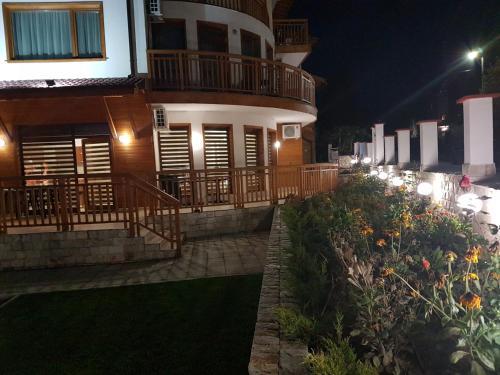 Hostal Yuliya Guest House