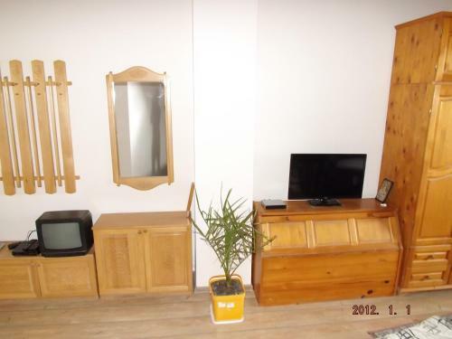 Hostal Faina Guest House