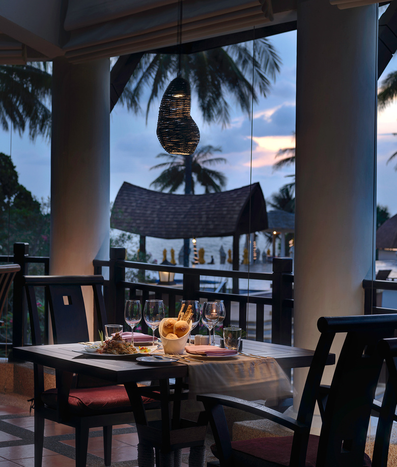 Hotel Rawi Warin Resort & Spa