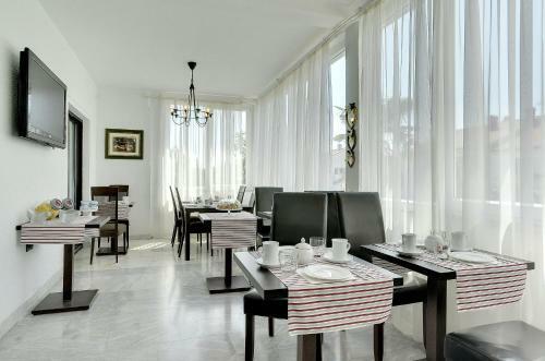 Marina Bed And Breakfast