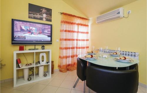 One-bedroom Apartment In Kastel Stari