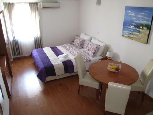 Apartments Marina