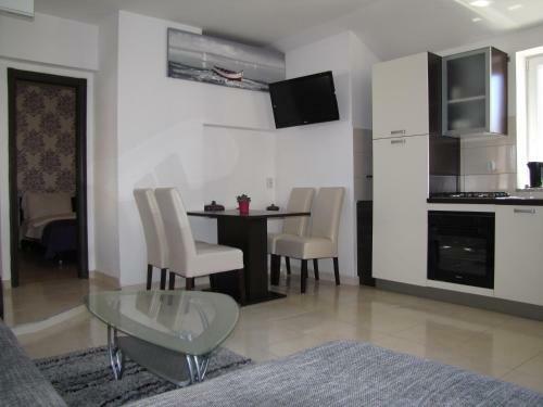 Apartments Marina