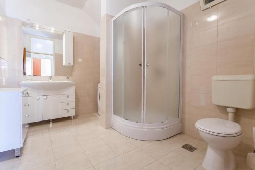 Apartment Lumbarda 10049a