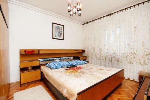 Apartment Novi Vinodolski 5483a