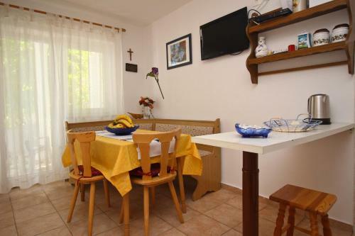 Apartments Zlatica