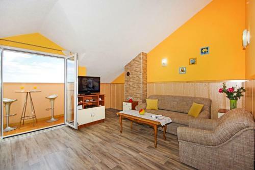 Apartments Missy Makarska