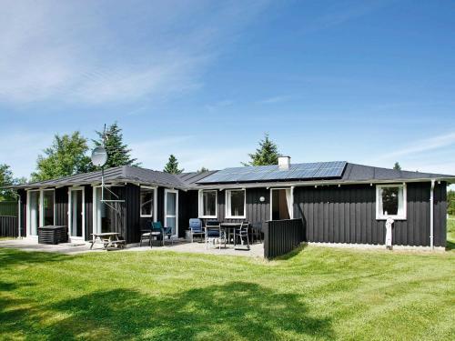Five-bedroom Holiday Home In Fjerritslev