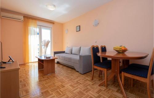 Apartment Makarska *xi *