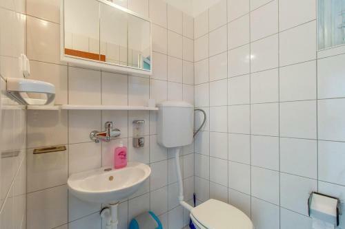 Apartment Nerezine 2516b