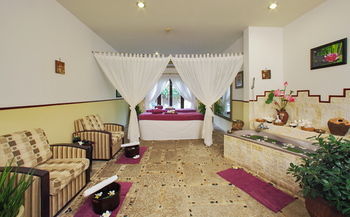 Hotel Pandanus Resort