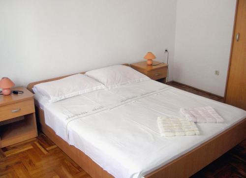 Apartment Klenovica 5581a