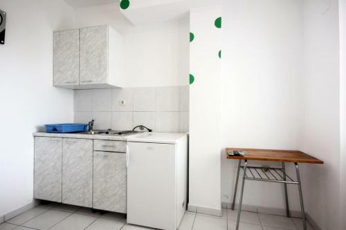 Apartment Orebic 10156b
