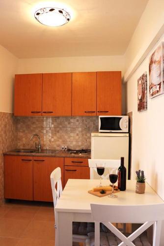 Apartment Orebic 10156b